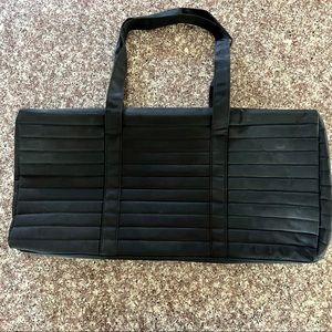 New Spacious Handbag, perfect for traveling